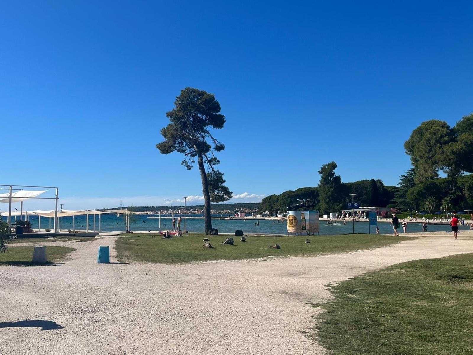 Studio Apartments With Terrace Near Sea - Angela'S Apartments Zadar Zewnętrze zdjęcie